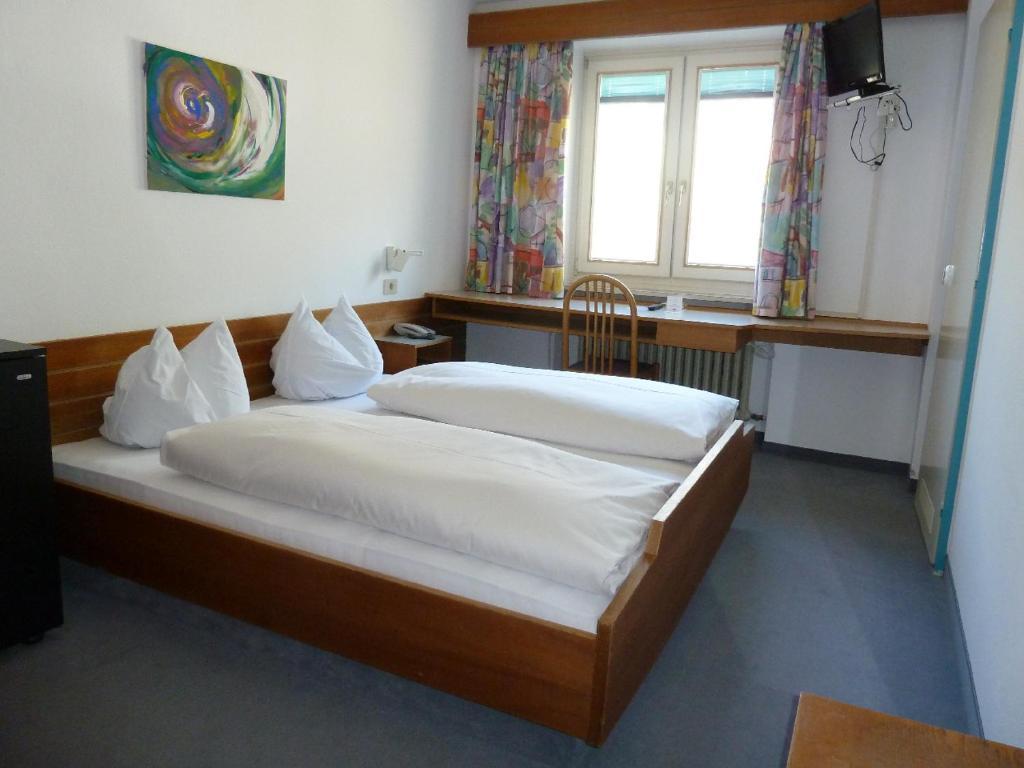 Hotel-Restaurant-Pizzeria Goldrainerhof Phòng bức ảnh