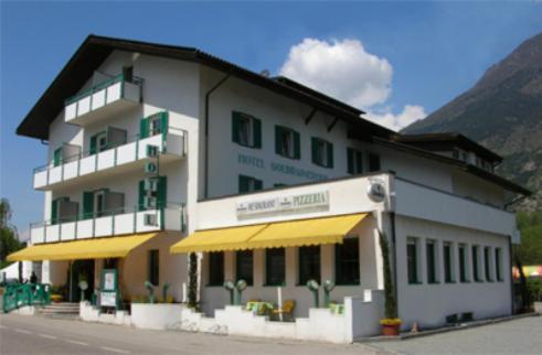 Hotel-Restaurant-Pizzeria Goldrainerhof Ngoại thất bức ảnh